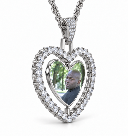 Silver heart-shaped rotating bezel necklace Silver heart-shaped rotating bezel necklace